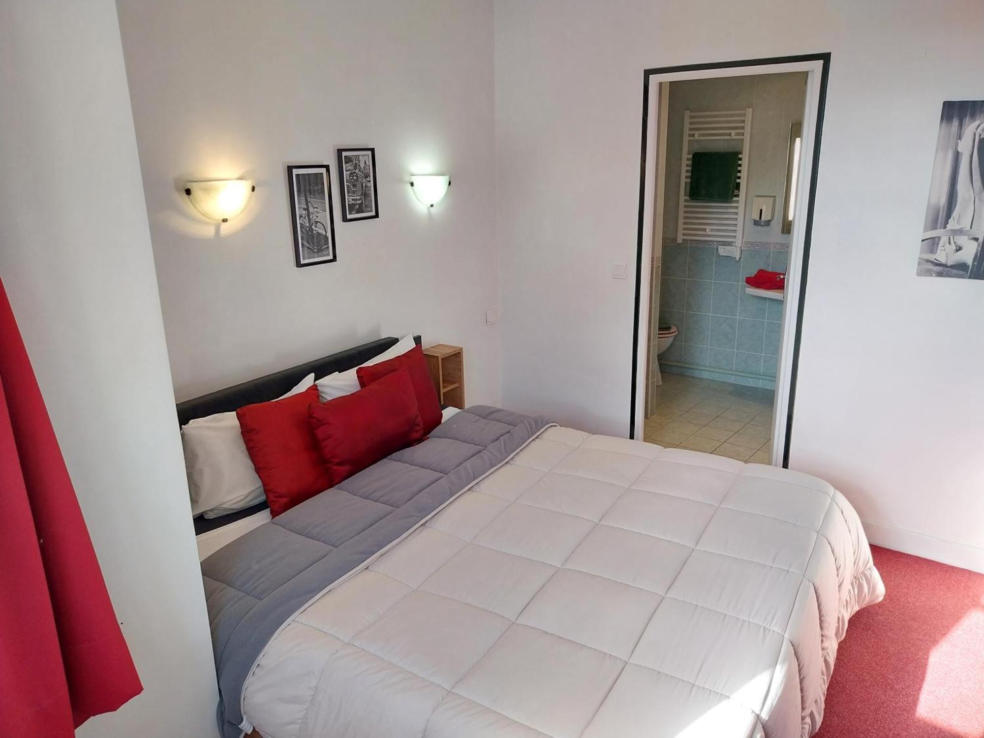 Hotel Jean Xxii Каор Экстерьер фото
