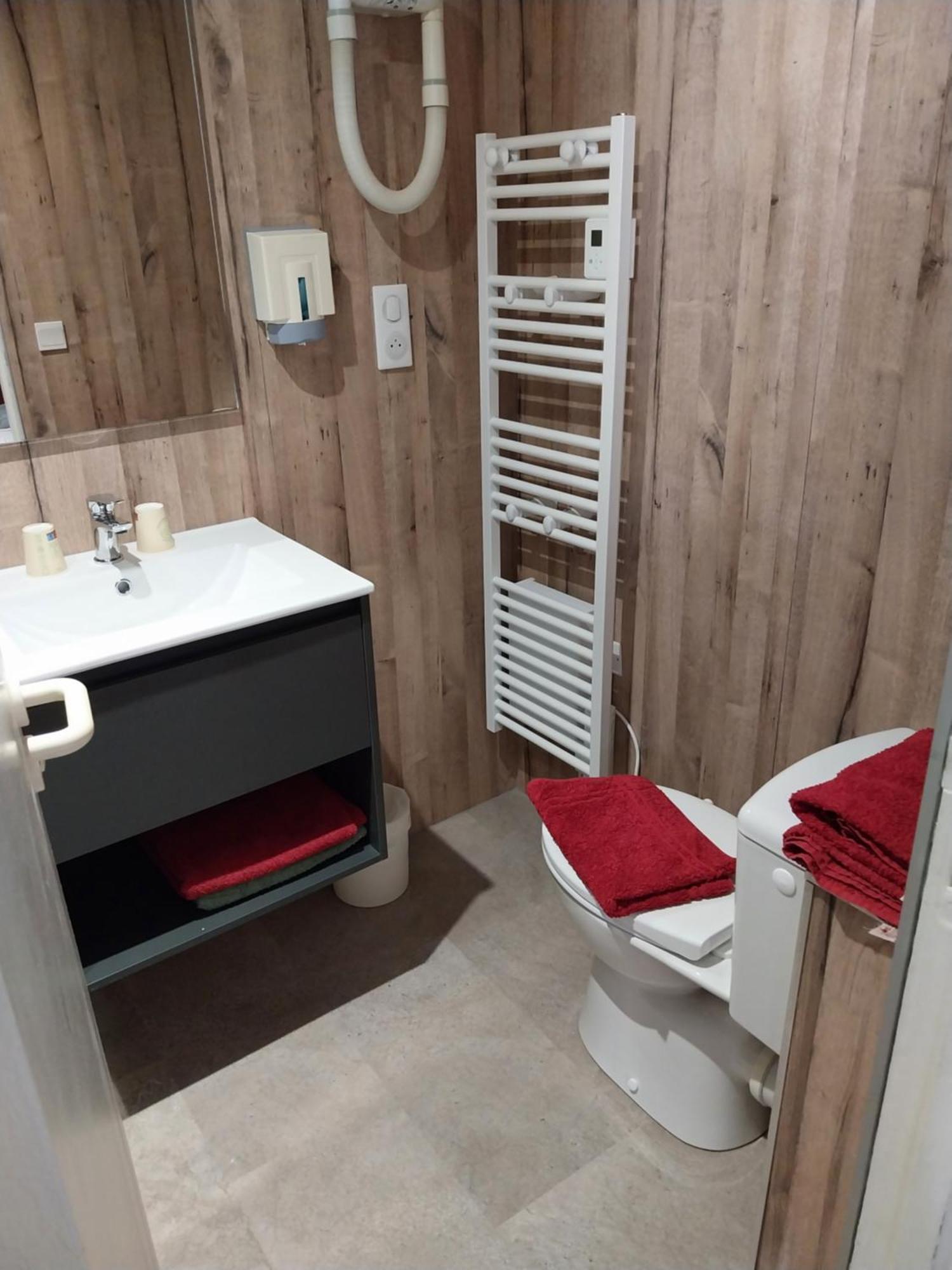 Hotel Jean Xxii Каор Экстерьер фото